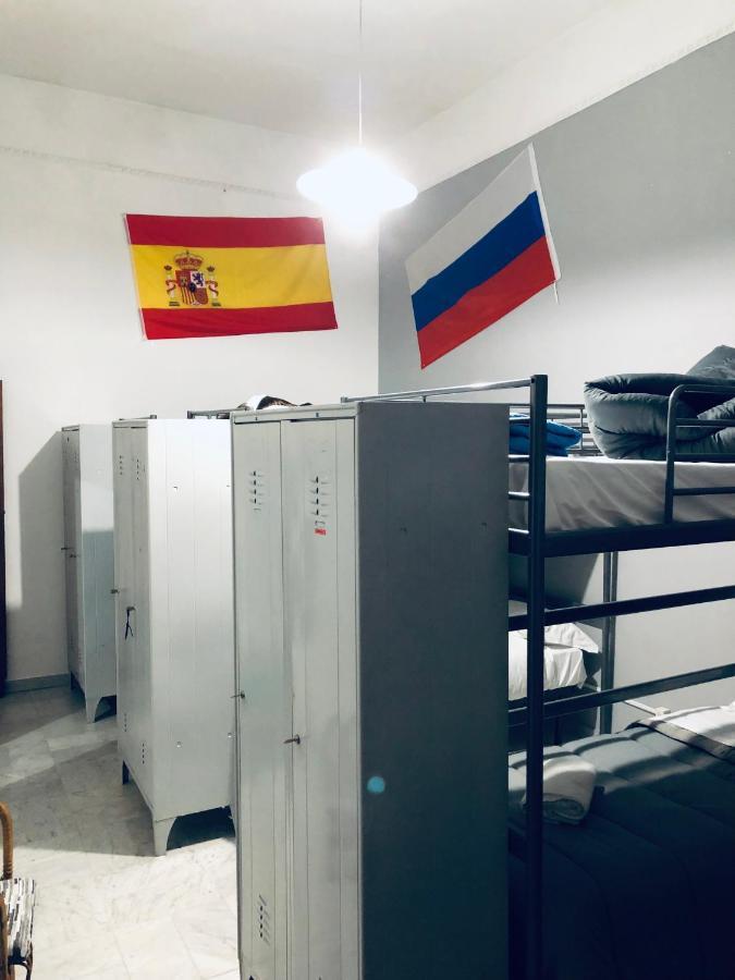 Dama Hostelbb Naples Luaran gambar