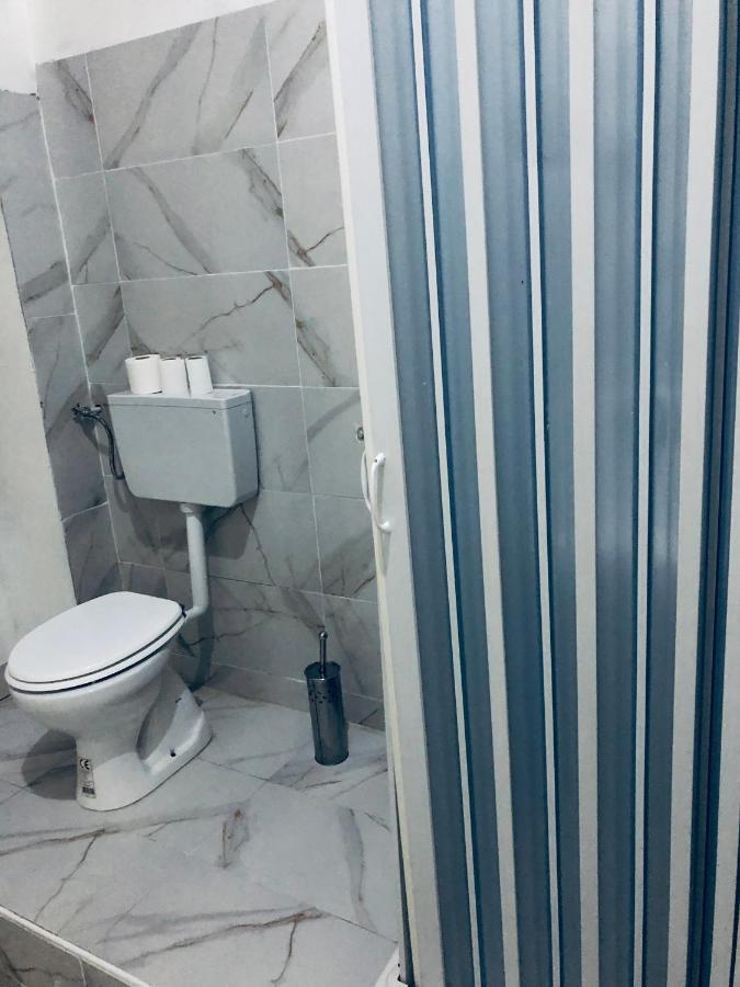 Dama Hostelbb Naples Luaran gambar
