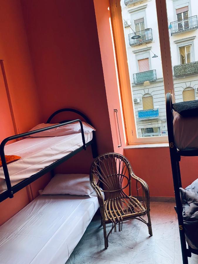 Dama Hostelbb Naples Luaran gambar