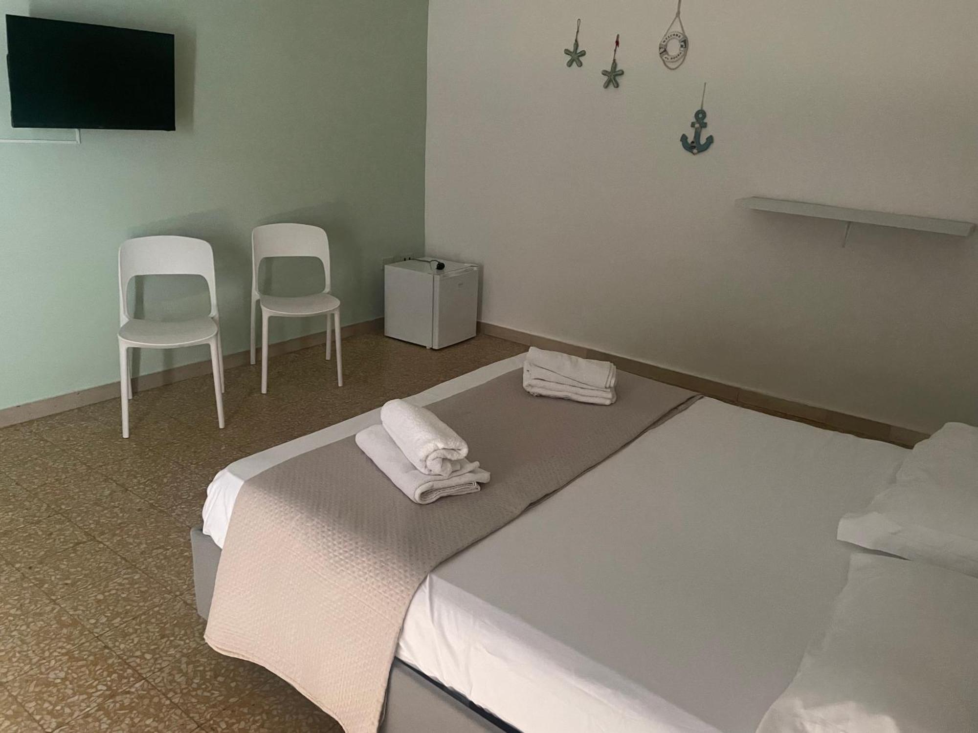 Dama Hostelbb Naples Luaran gambar